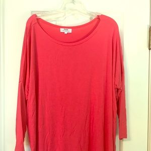 3/4 sleeve piko top size small